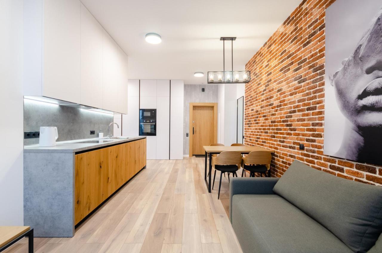 Petrovdom 160-161-166-3A-3B-131A-104A In Beautiful Apartments In Rc "Yaroslaviv Grad" เคียฟ ภายนอก รูปภาพ