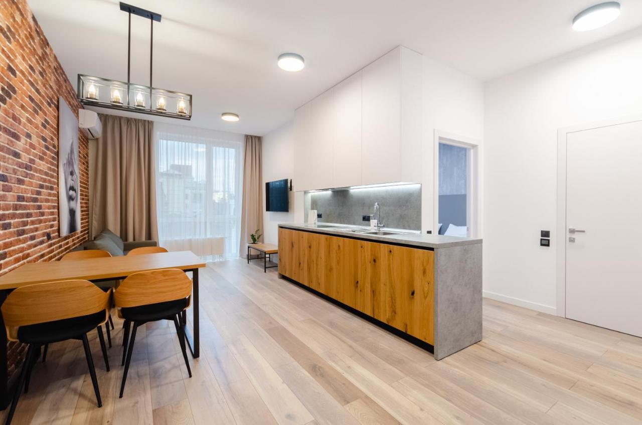 Petrovdom 160-161-166-3A-3B-131A-104A In Beautiful Apartments In Rc "Yaroslaviv Grad" เคียฟ ภายนอก รูปภาพ