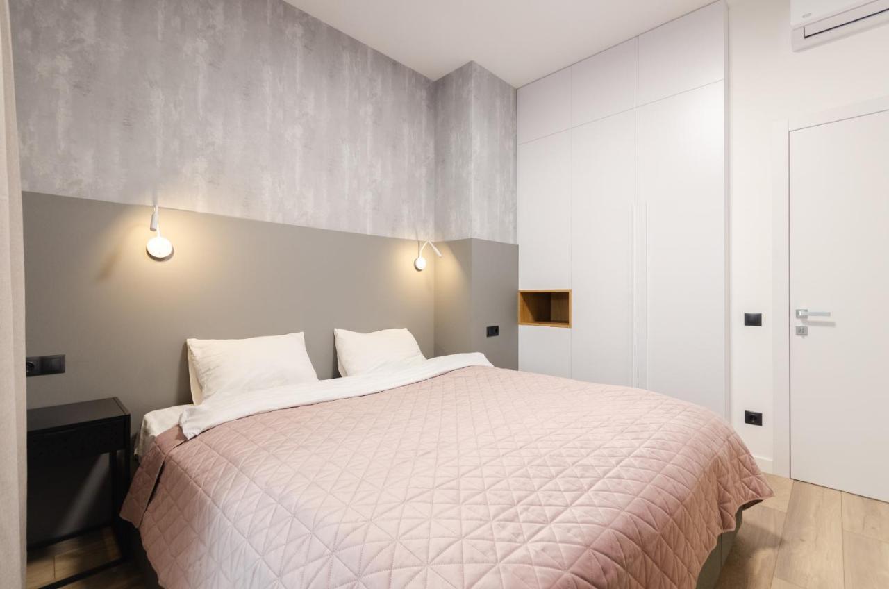 Petrovdom 160-161-166-3A-3B-131A-104A In Beautiful Apartments In Rc "Yaroslaviv Grad" เคียฟ ภายนอก รูปภาพ