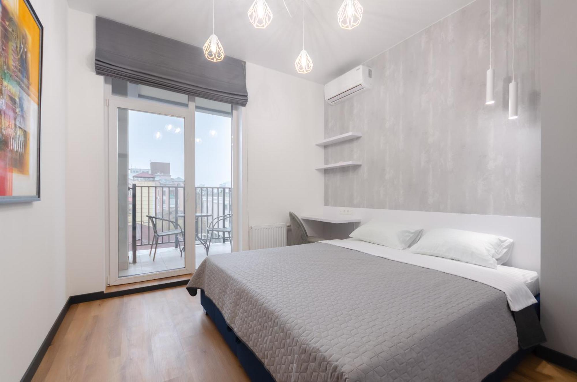 Petrovdom 160-161-166-3A-3B-131A-104A In Beautiful Apartments In Rc "Yaroslaviv Grad" เคียฟ ภายนอก รูปภาพ